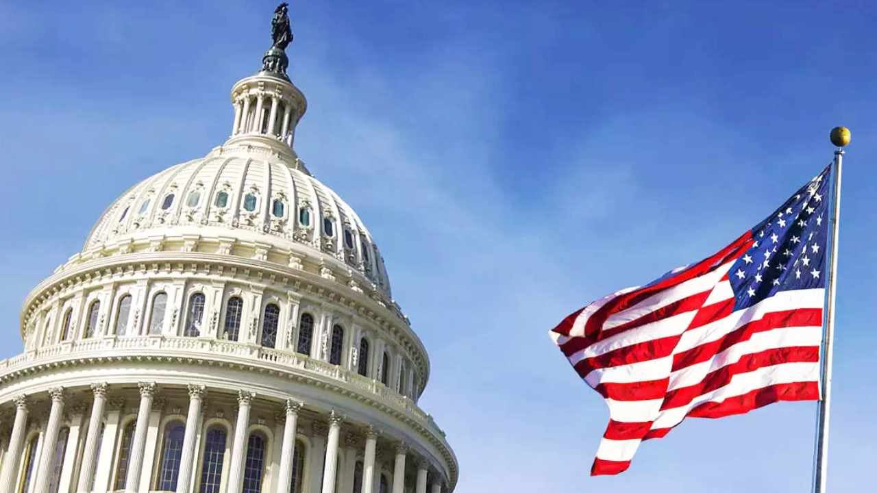 US Senators Introduce Bipartisan Bill to Exempt Small Crypto Transactions From Taxes
